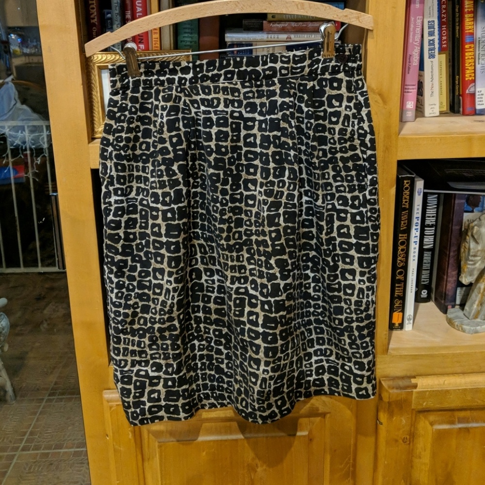 Ann May Skirt Black Beige Patterned